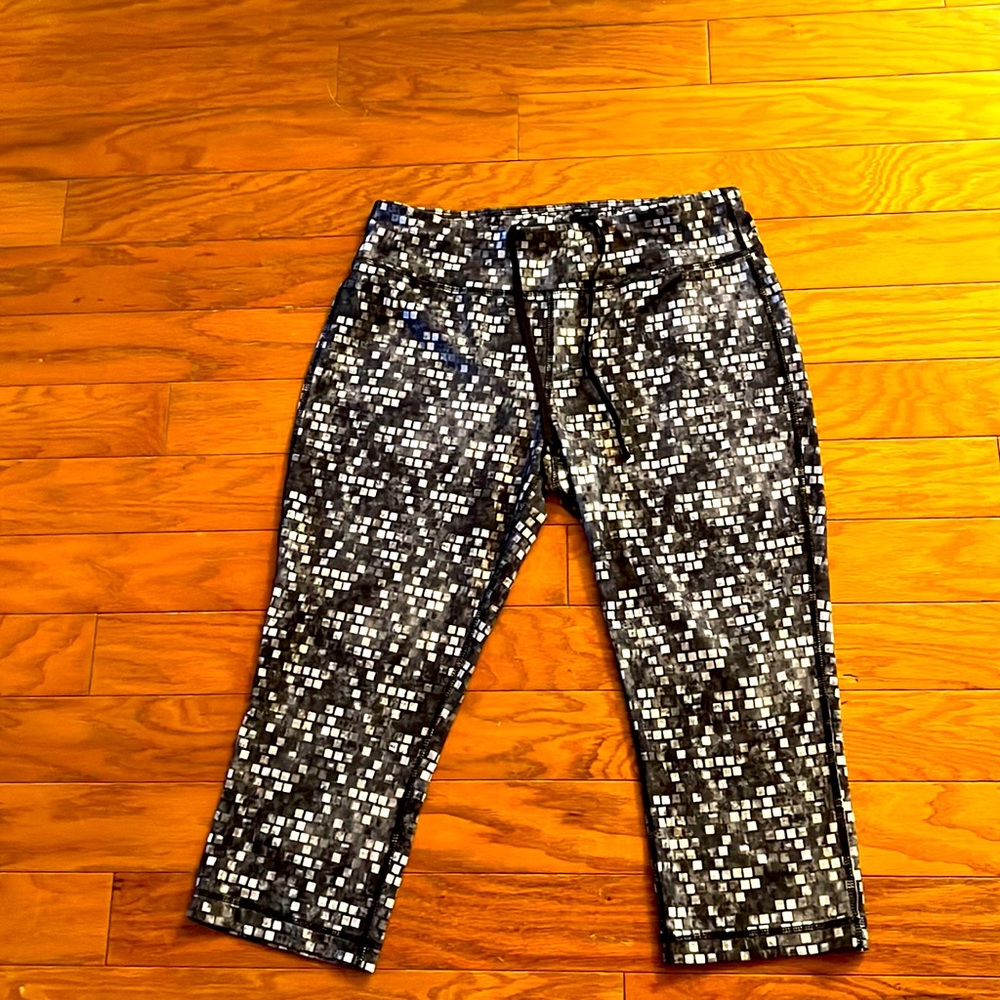 Capri workout pants
